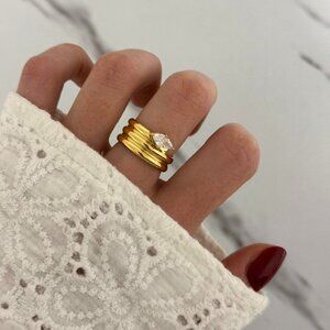 Sku:0238 vintage vibe ring with white silver zircon stone Stainless steel